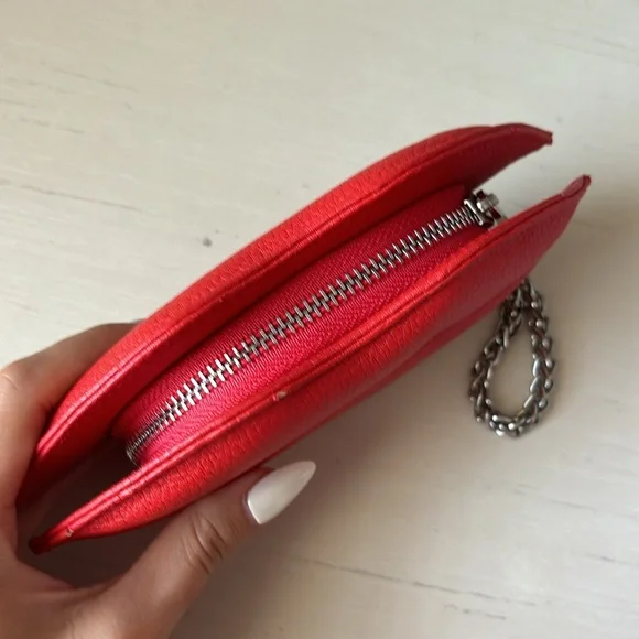 NWT Urban Outfitters red faux leather lip shaped wristlet - Picture 2 of 4